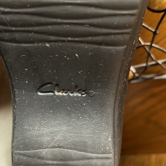 CLARKS BLACK LEATHER CLOGS - Picture 9 of 9